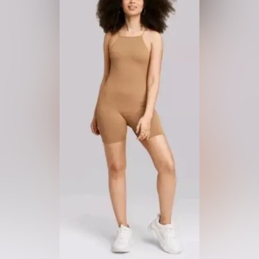 NWT Wild Fable Ribbed Criss-Cross Back Romper in Dark Tan - XL‎